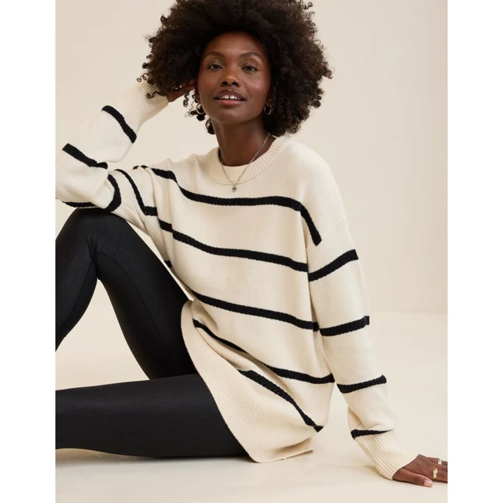 Aerie Softest Luxe Crew Sweater Women's S White Black Stripe Oversized Cozy Soft